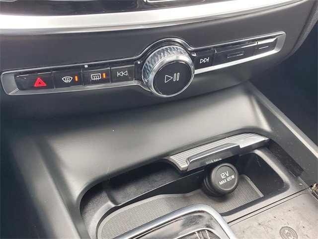 Used 2021 Volvo S60 T5 R-Design image 25