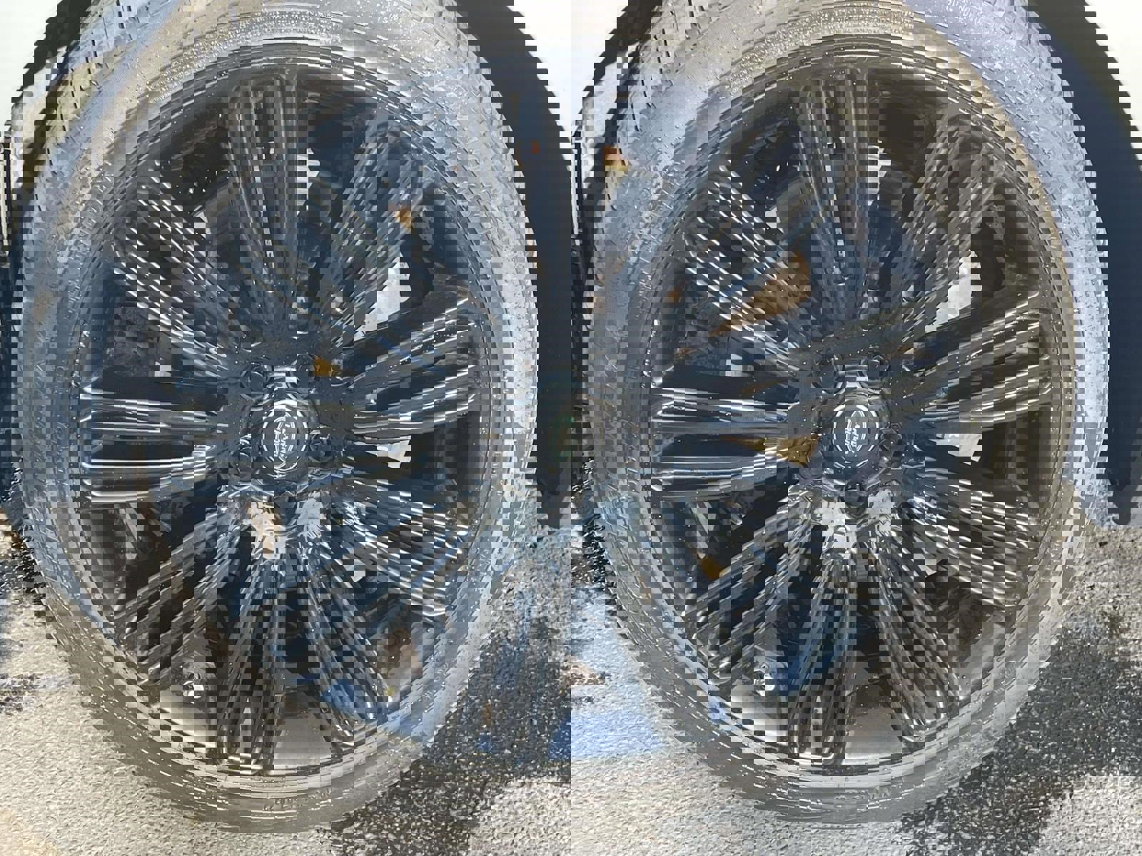 Used 2020 Land Rover Range Rover Long Wheelbase HSE image 9