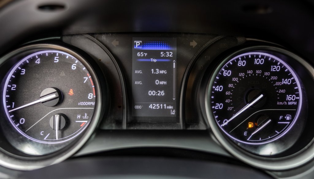 Used 2021 Toyota Camry SE image 16