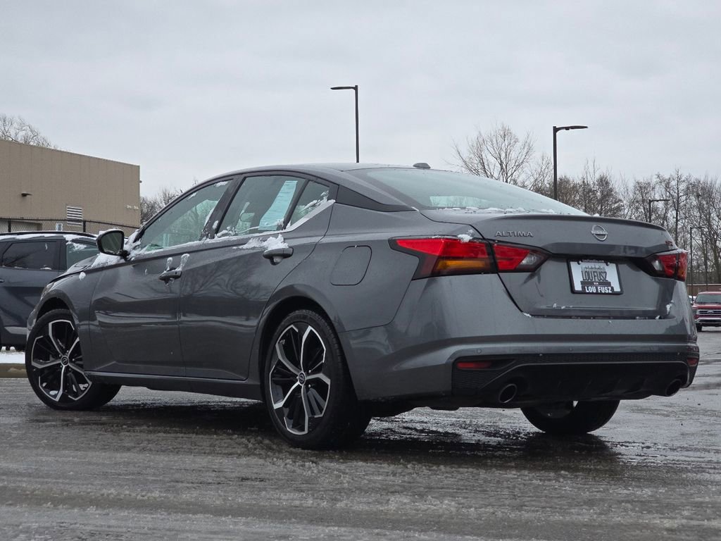 Used 2024 Nissan Altima 2.5 SR image 12