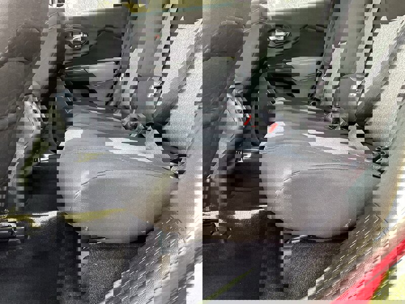 Used 2014 Jeep Cherokee Latitude w/ Comfort/Convenience Group image 16