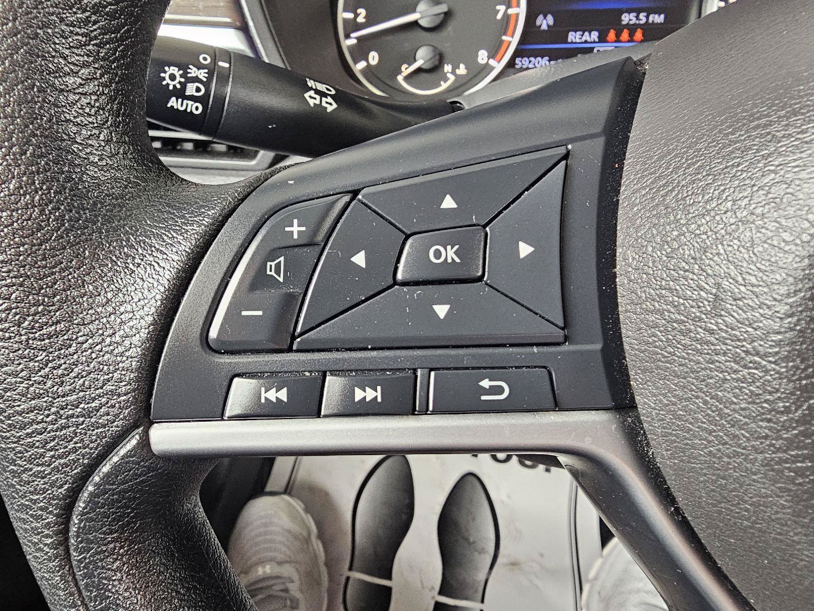 Used 2024 Nissan Altima 2.5 SV FWD image 22