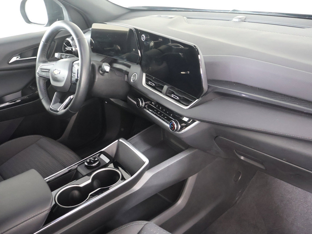 Used 2026 Chevrolet Equinox LT AWD/4WD image 30