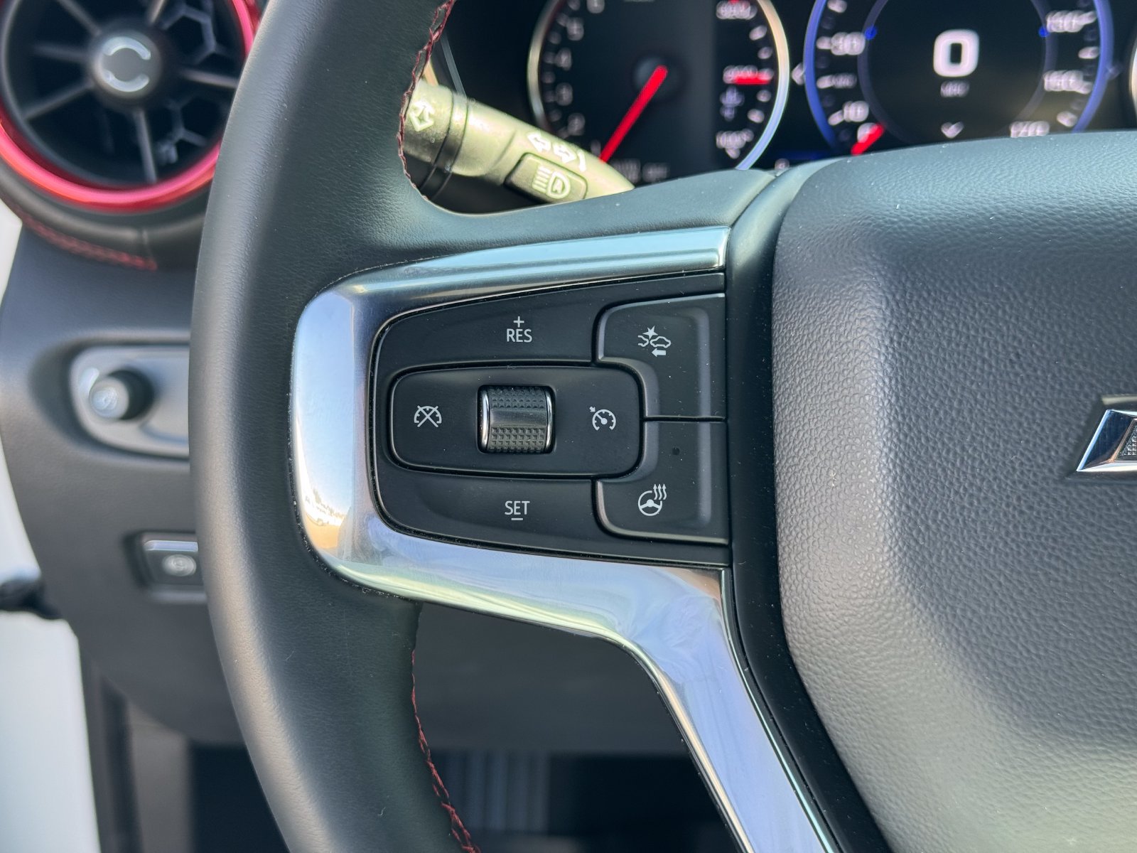 Used 2023 Chevrolet Blazer RS FWD image 29