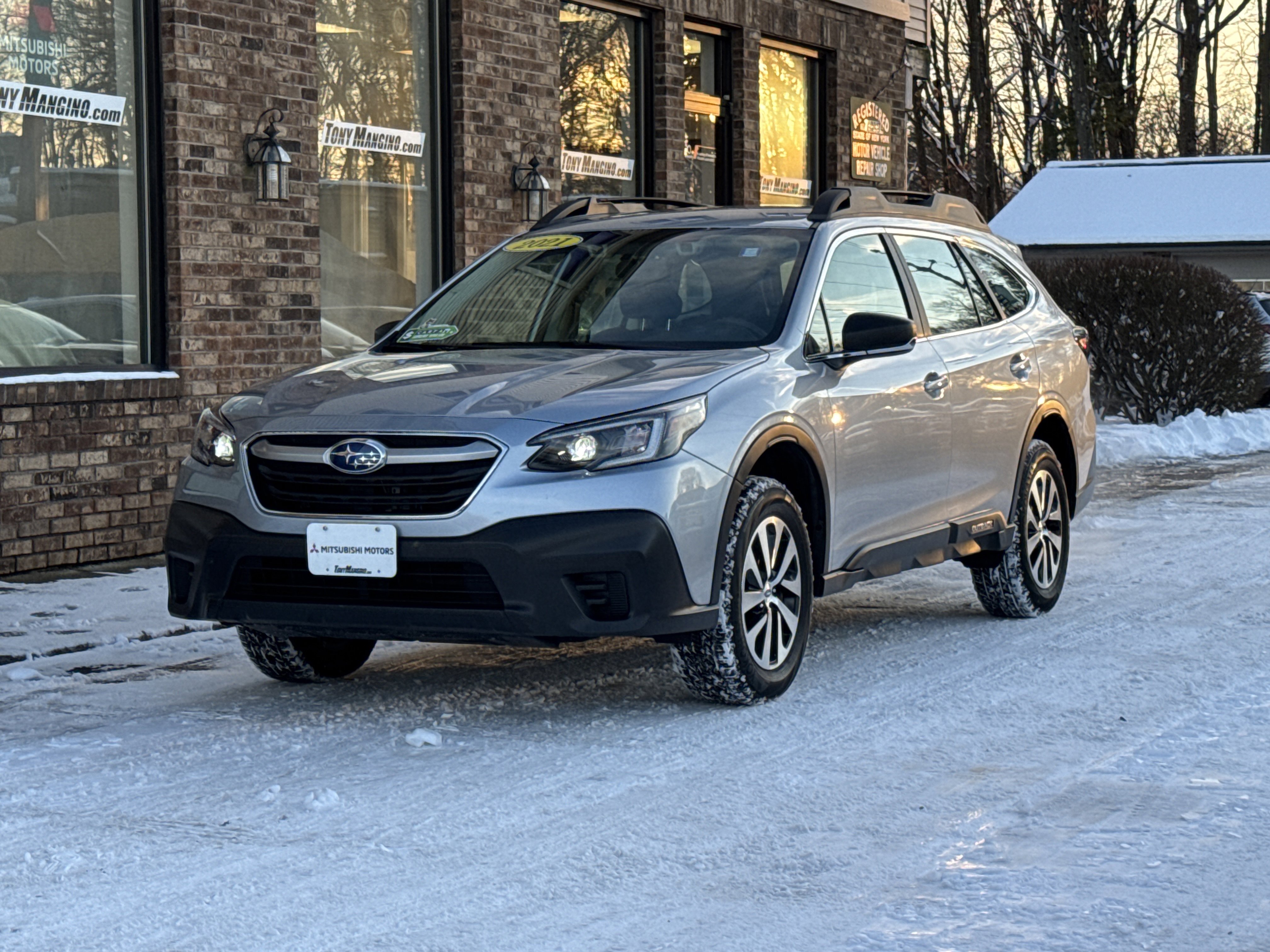Used 2021 Subaru Outback image 1