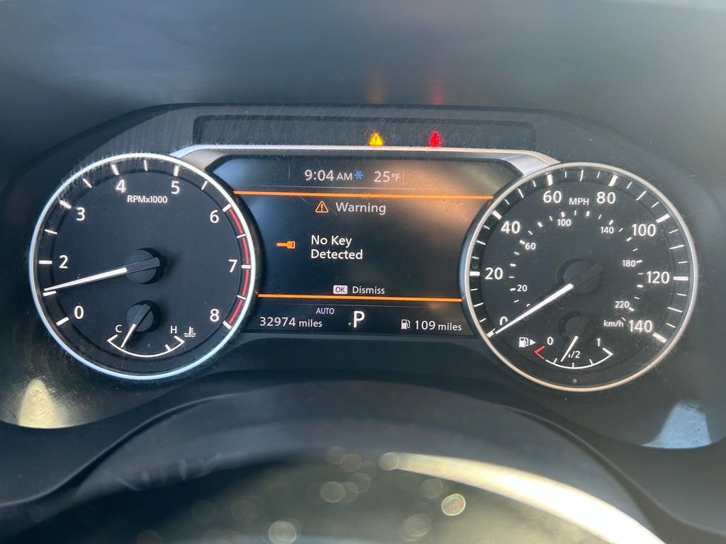 Used 2022 Nissan Rogue SV image 16