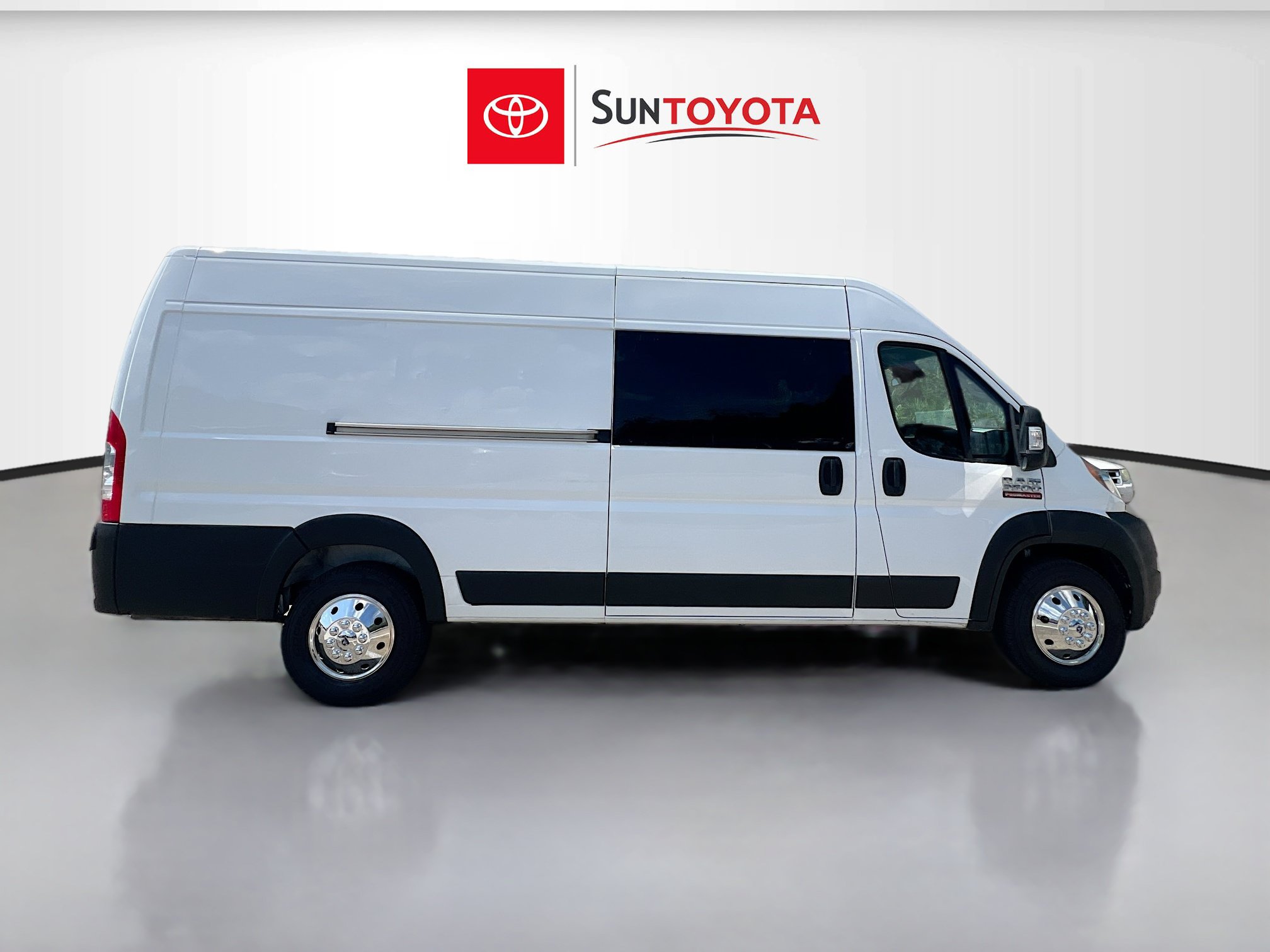Used 2022 RAM ProMaster 3500 FWD image 2