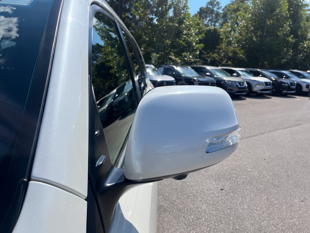 Used 2015 Toyota Land Cruiser AWD/4WD image 34