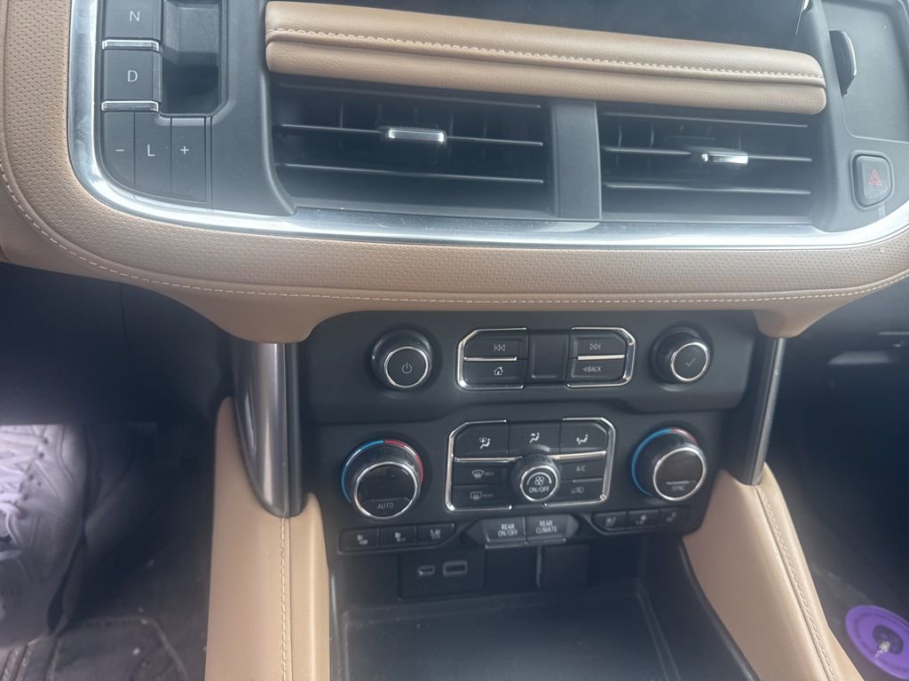 Used 2021 Chevrolet Tahoe Premier w/ Premium Package AWD/4WD image 27