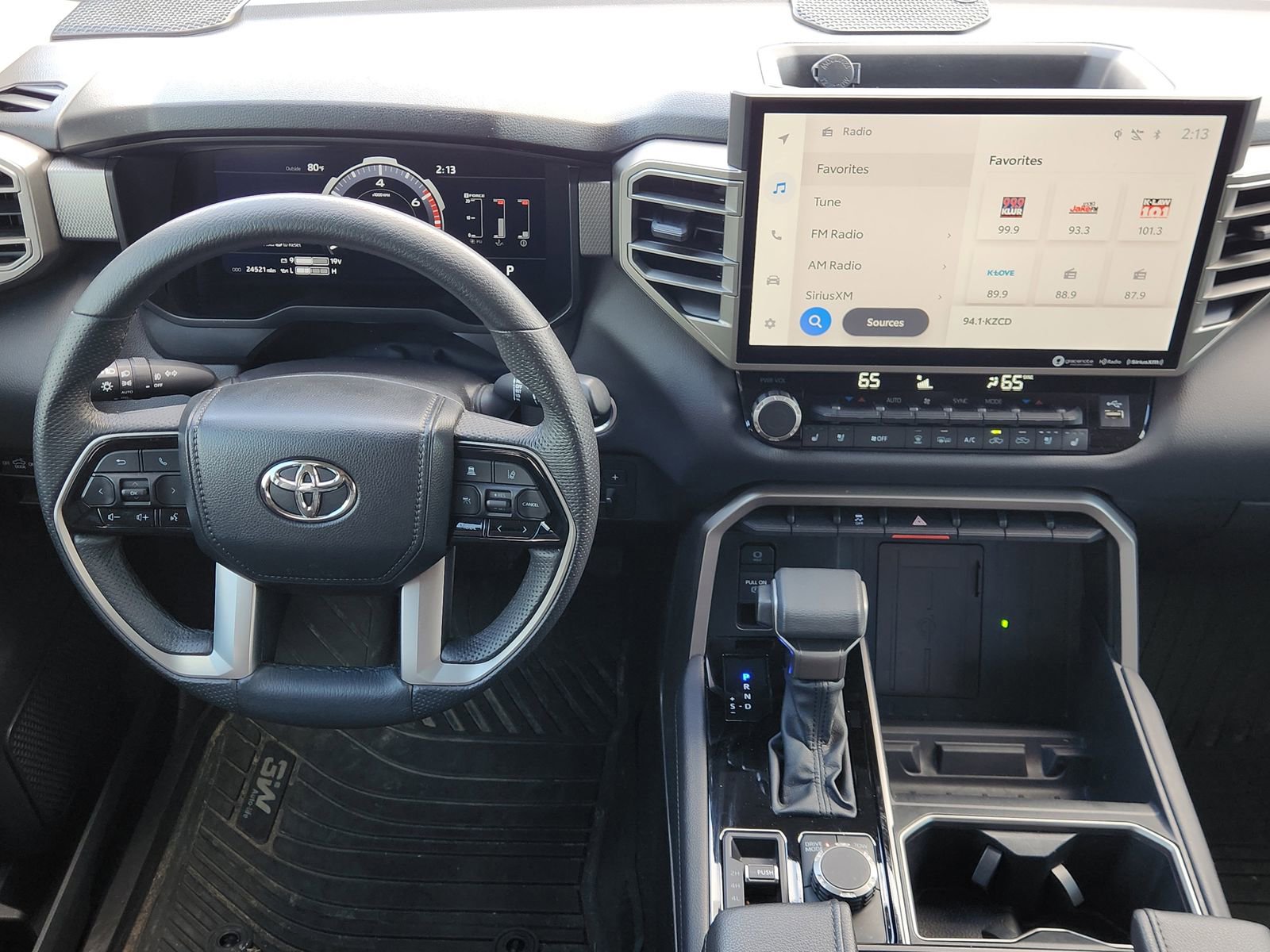 Used 2024 Toyota Tundra Limited w/ Power Package AWD/4WD image 32