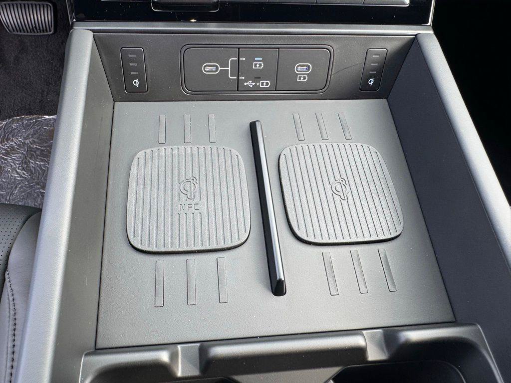 New 2026 Hyundai Santa Fe Calligraphy AWD/4WD image 25
