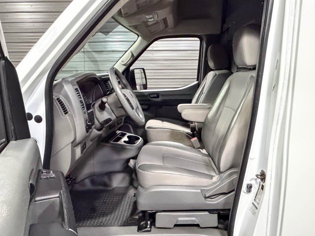 Used 2018 Nissan NV 2500 S image 18