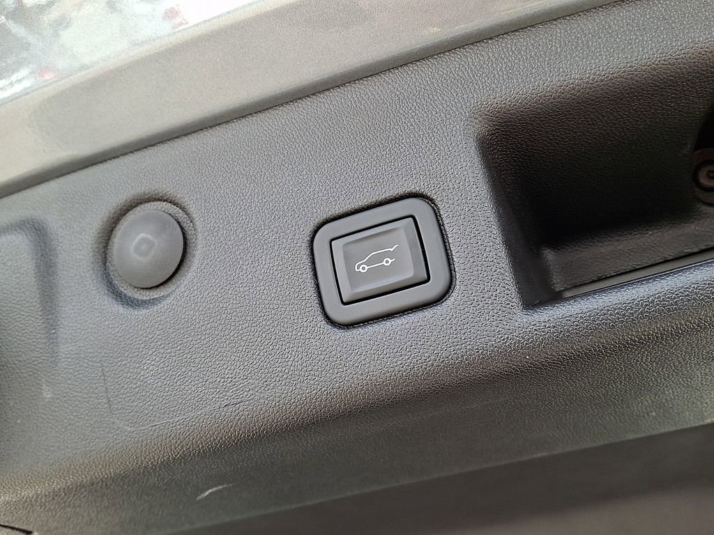 Used 2024 Chevrolet Equinox LT image 28