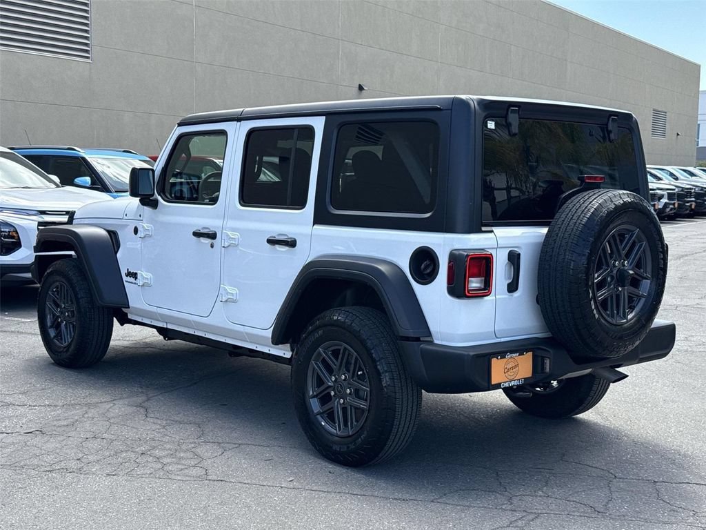 Used 2025 Jeep Wrangler Unlimited Sport AWD/4WD image 5