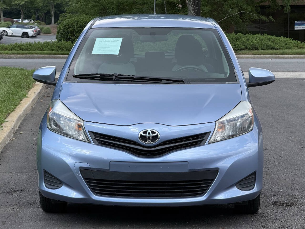 Used 2012 Toyota Yaris LE FWD image 4