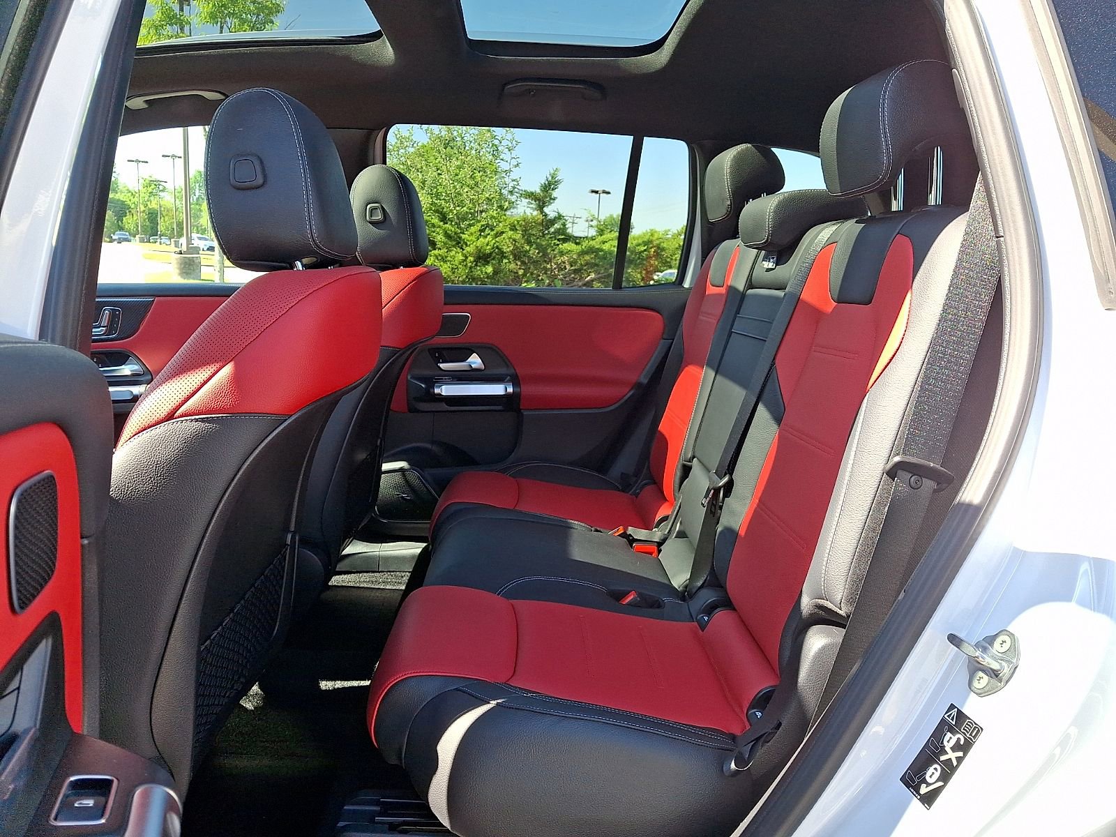 Certified 2021 Mercedes-Benz GLB 250 4MATIC image 10