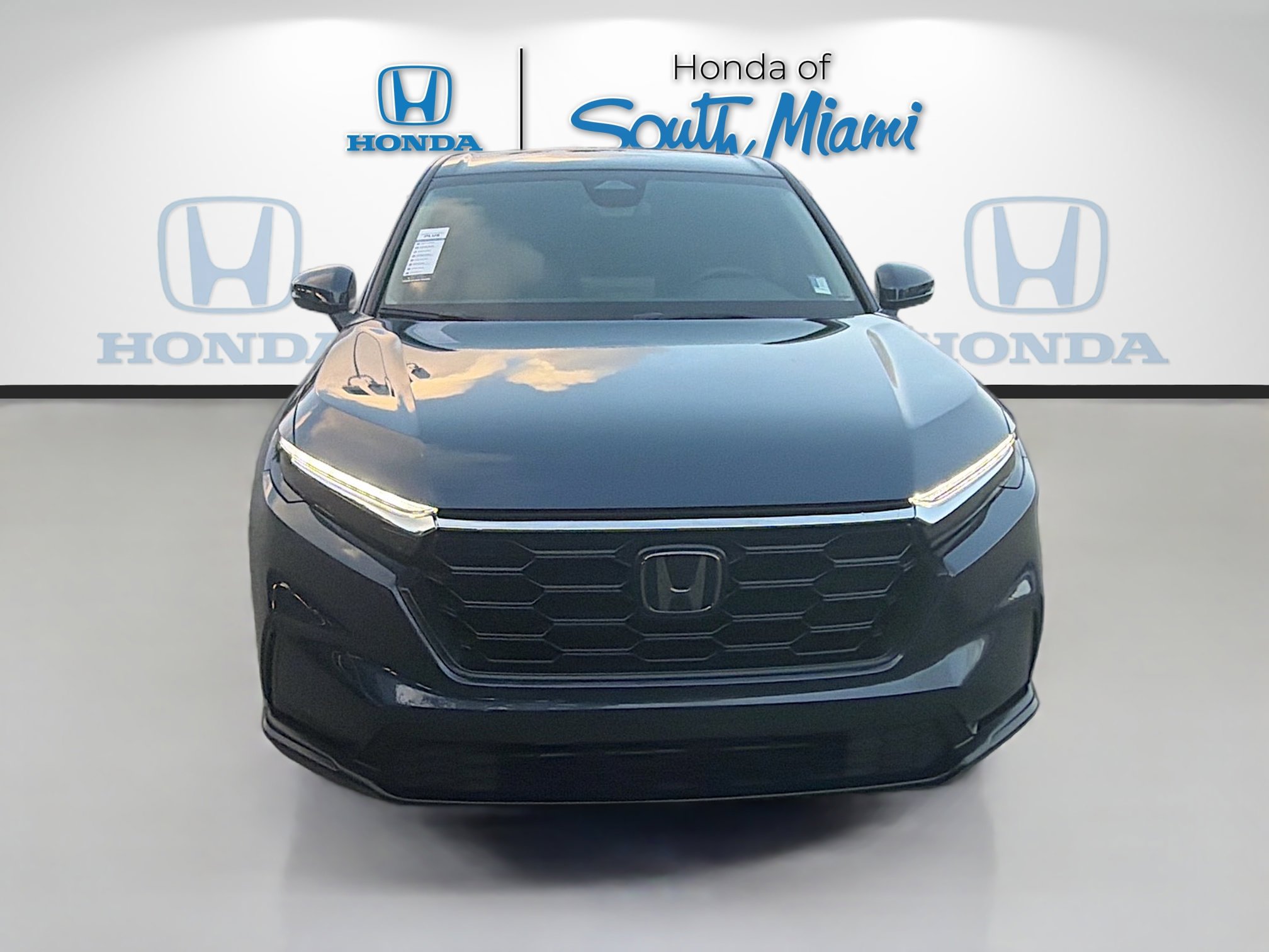 Certified 2025 Honda CR-V LX image 2