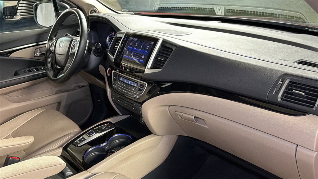 Used 2017 Honda Pilot Elite image 11
