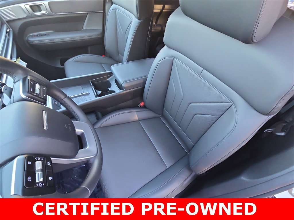 Used 2025 Hyundai Santa Fe SEL image 17