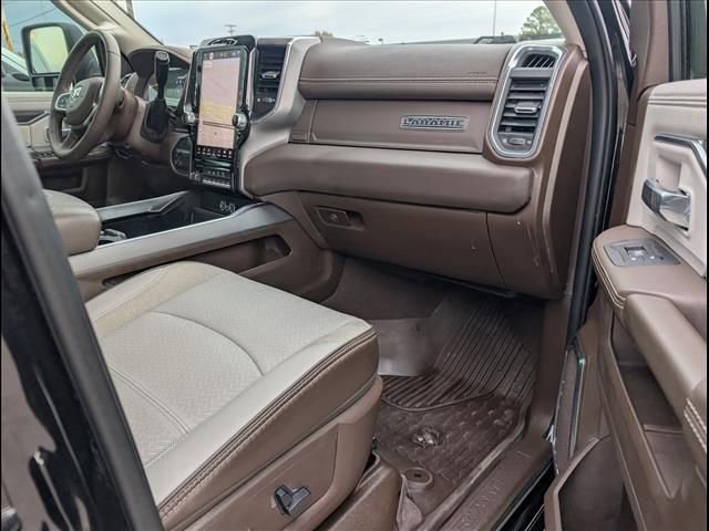 Used 2025 RAM 2500 Laramie AWD/4WD image 23