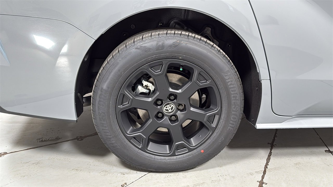 New 2026 Toyota Sienna XLE Woodland Edition image 23