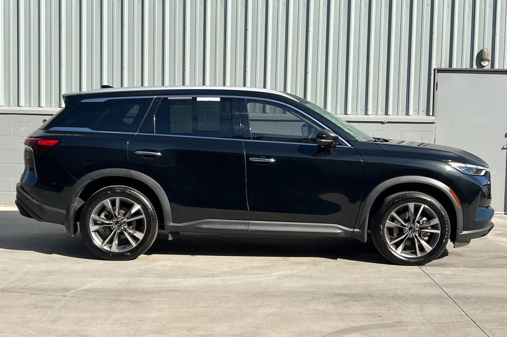 Used 2023 INFINITI QX60 Luxe w/ Cargo Package image 3