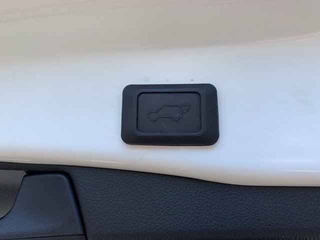 Used 2020 Toyota RAV4 Limited AWD/4WD image 6