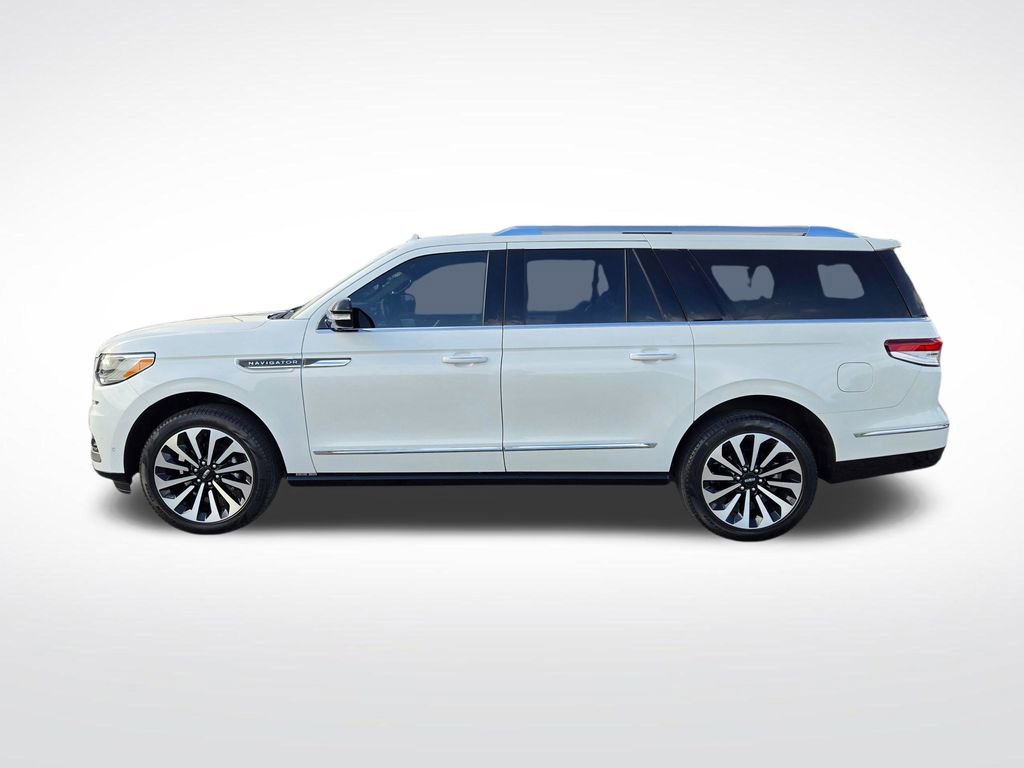Used 2024 Lincoln Navigator L Reserve AWD/4WD image 5