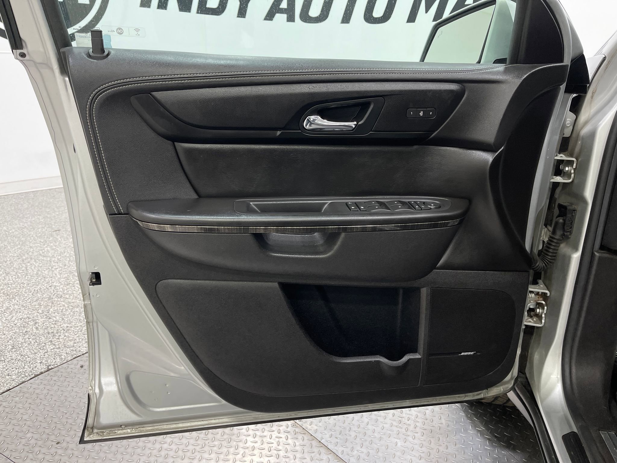 Used 2017 GMC Acadia Limited SLT FWD image 15