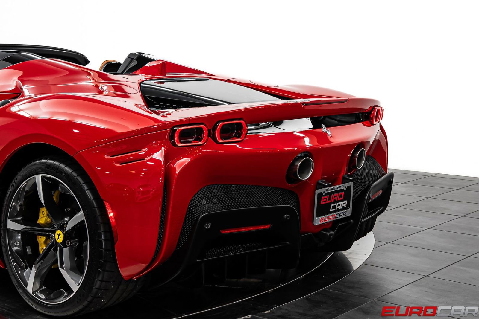 Used 2025 Ferrari SF90 Spider AWD/4WD image 22