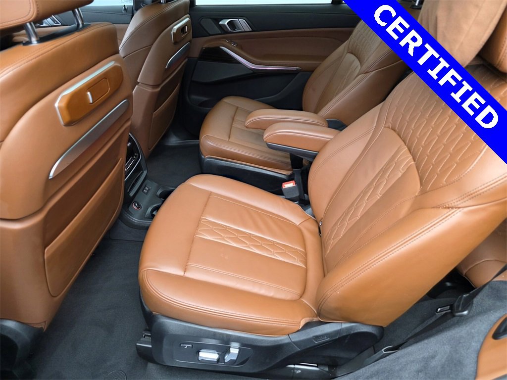 Used 2025 BMW X7 M60i image 14