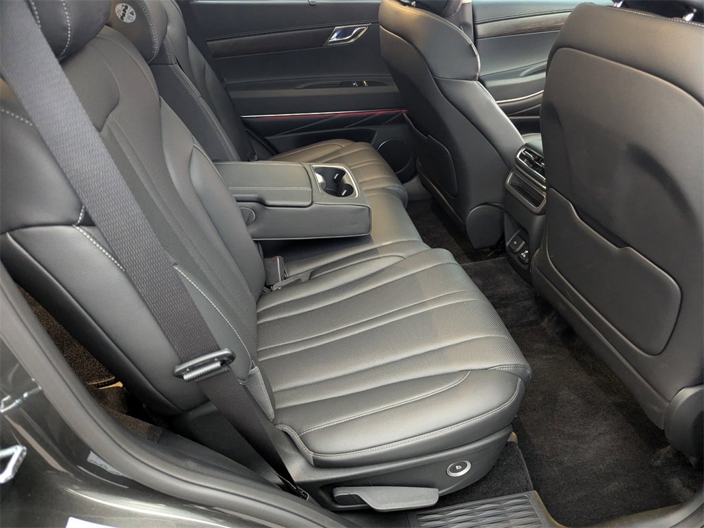 Used 2025 Genesis GV80 2.5T Select image 14