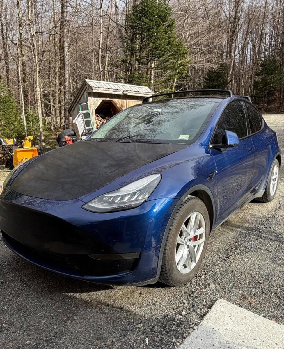 Used 2020 Tesla Model Y Long Range AWD/4WD image 1