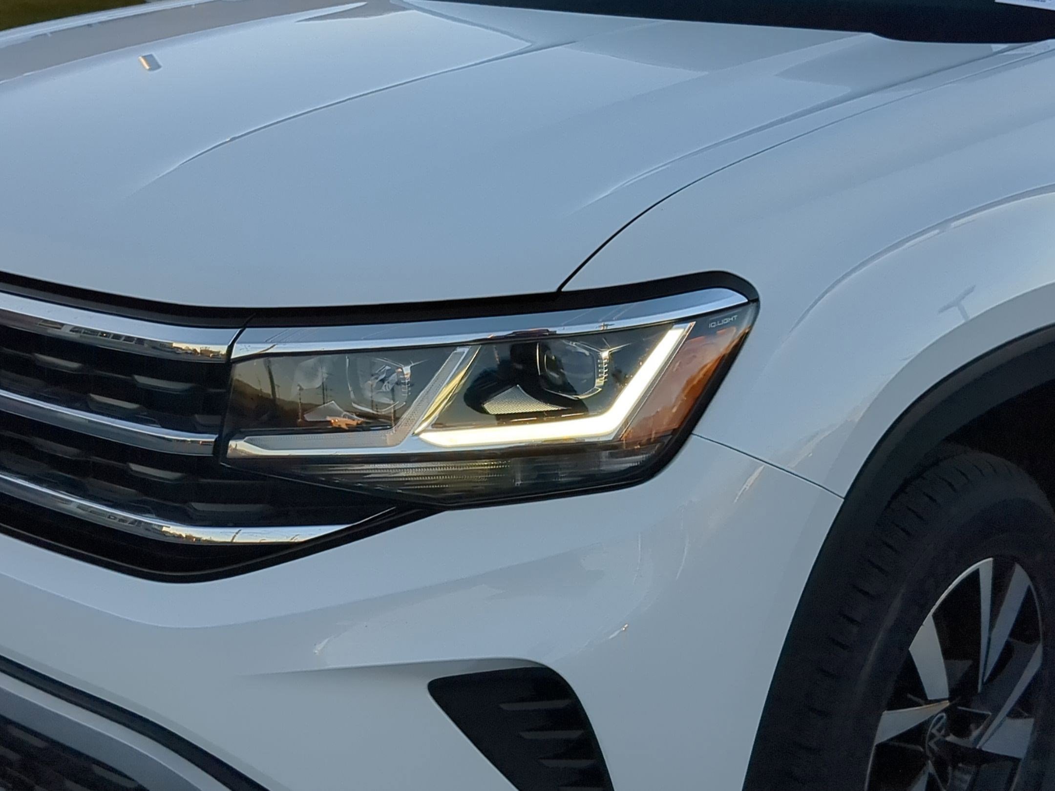 Used 2023 Volkswagen Atlas Cross Sport SE image 11