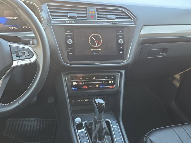 Used 2024 Volkswagen Tiguan SE image 22