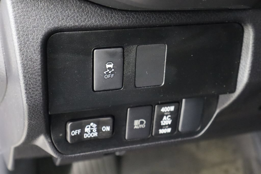 Used 2022 Toyota Tacoma TRD Off-Road AWD/4WD image 22