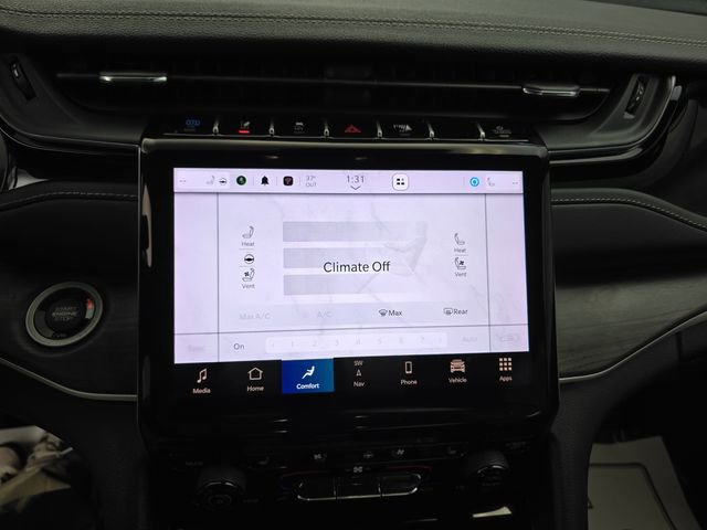 Used 2023 Jeep Grand Cherokee 4WD 4xe w/ Luxury Tech Group II image 33