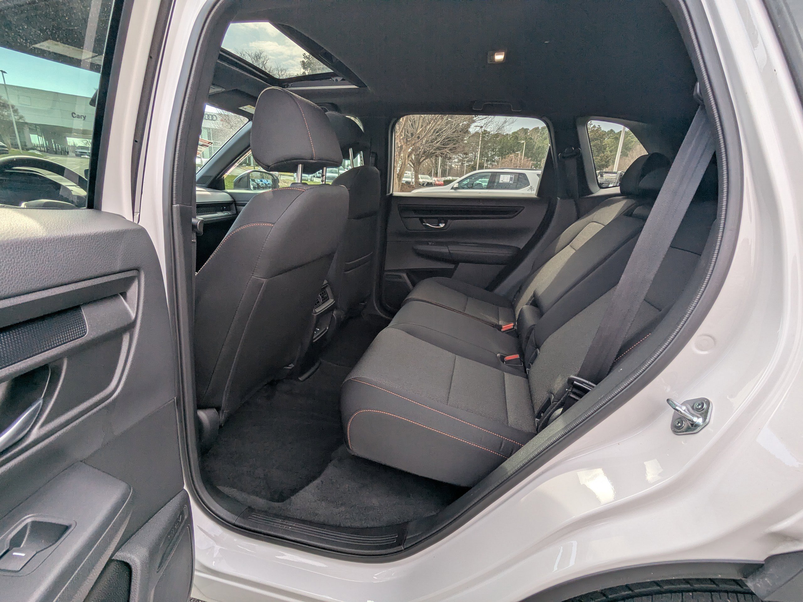 Used 2025 Honda CR-V Sport image 11