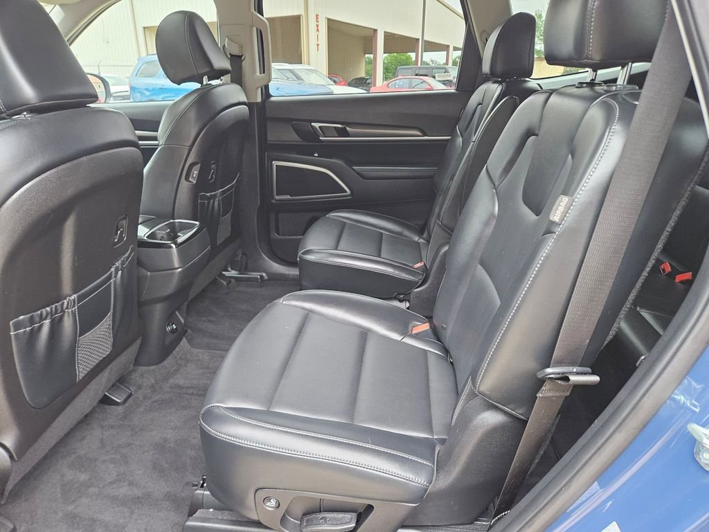 Used 2025 Kia Telluride S FWD image 27