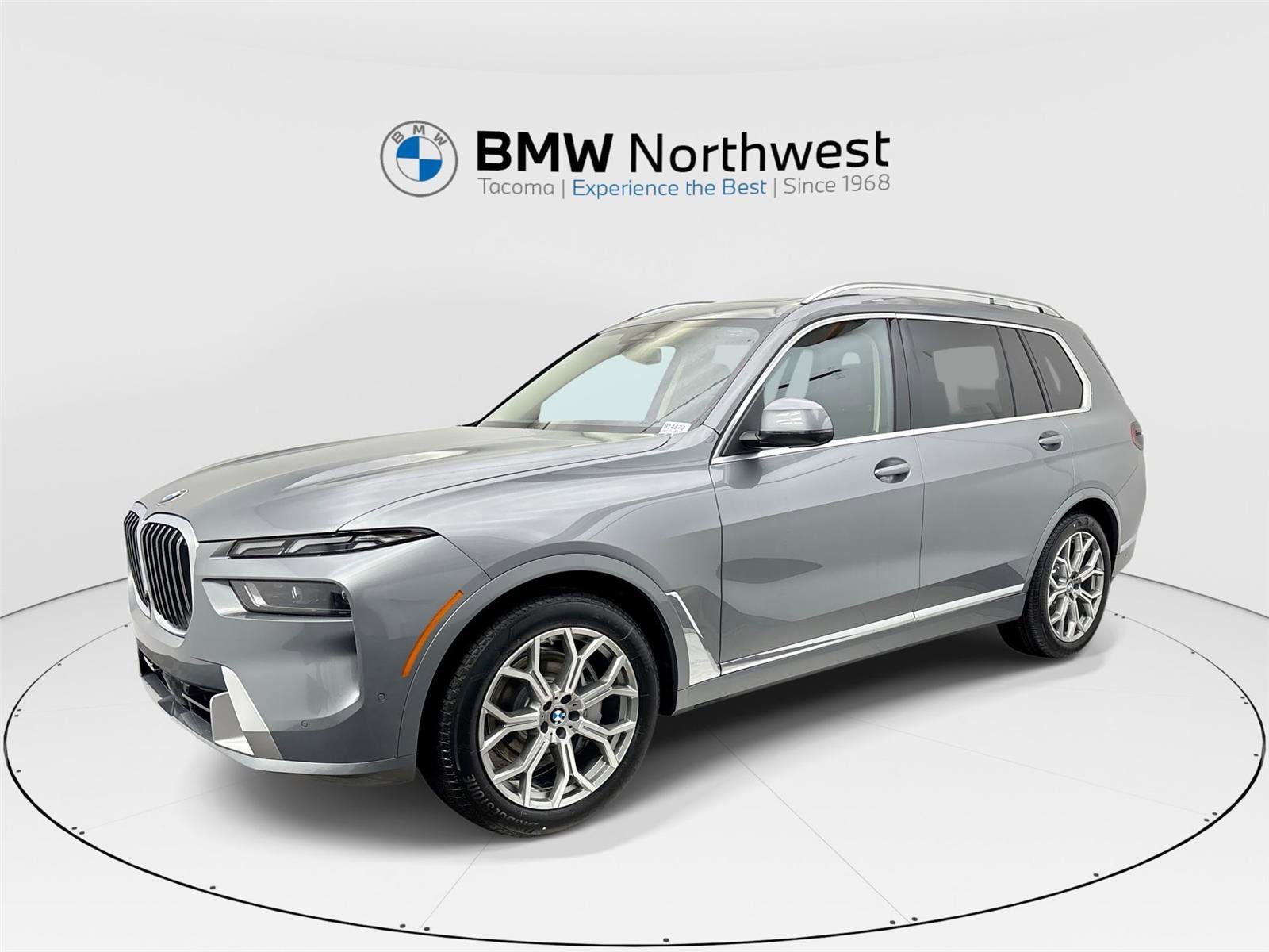 New 2026 BMW X7 xDrive40i w/ Premium Package