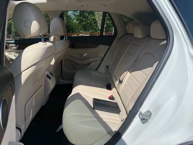 Used 2021 Mercedes-Benz GLC 300 image 34