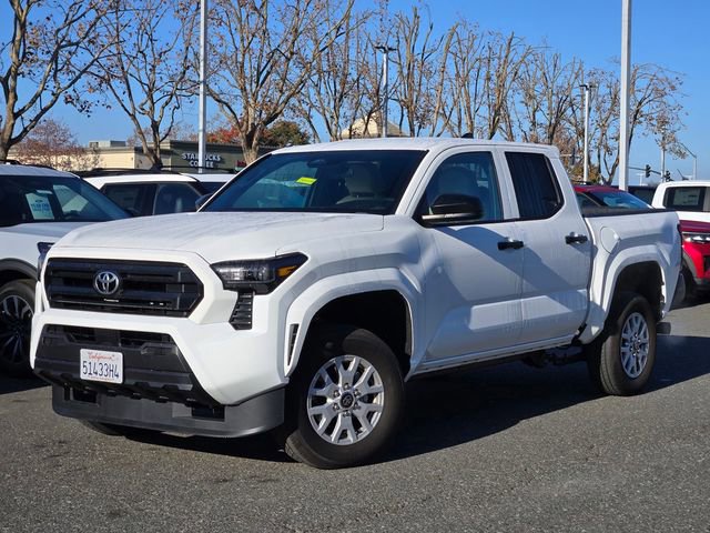 Used 2025 Toyota Tacoma SR image 2