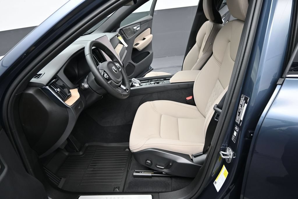 New 2026 Volvo XC60 B5 Plus w/ Climate Package AWD/4WD image 10