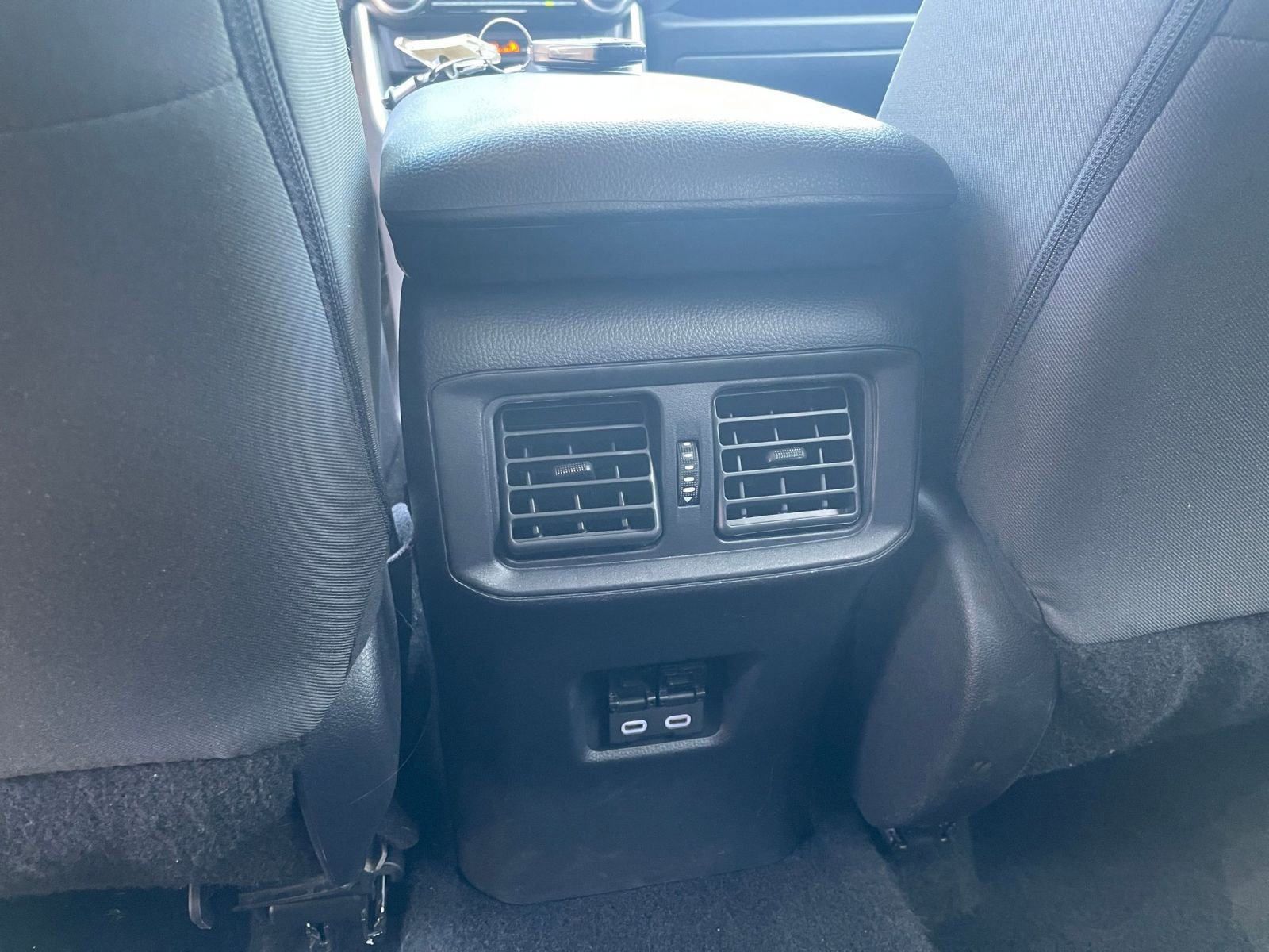 Used 2025 Toyota RAV4 XLE w/ Convenience Package image 24