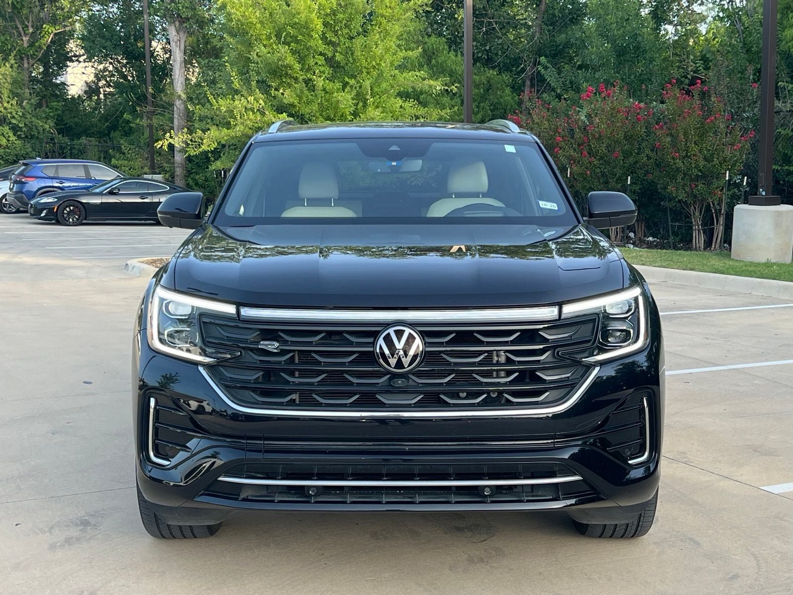 Used 2024 Volkswagen Atlas Cross Sport SEL Premium R-Line AWD/4WD image 2