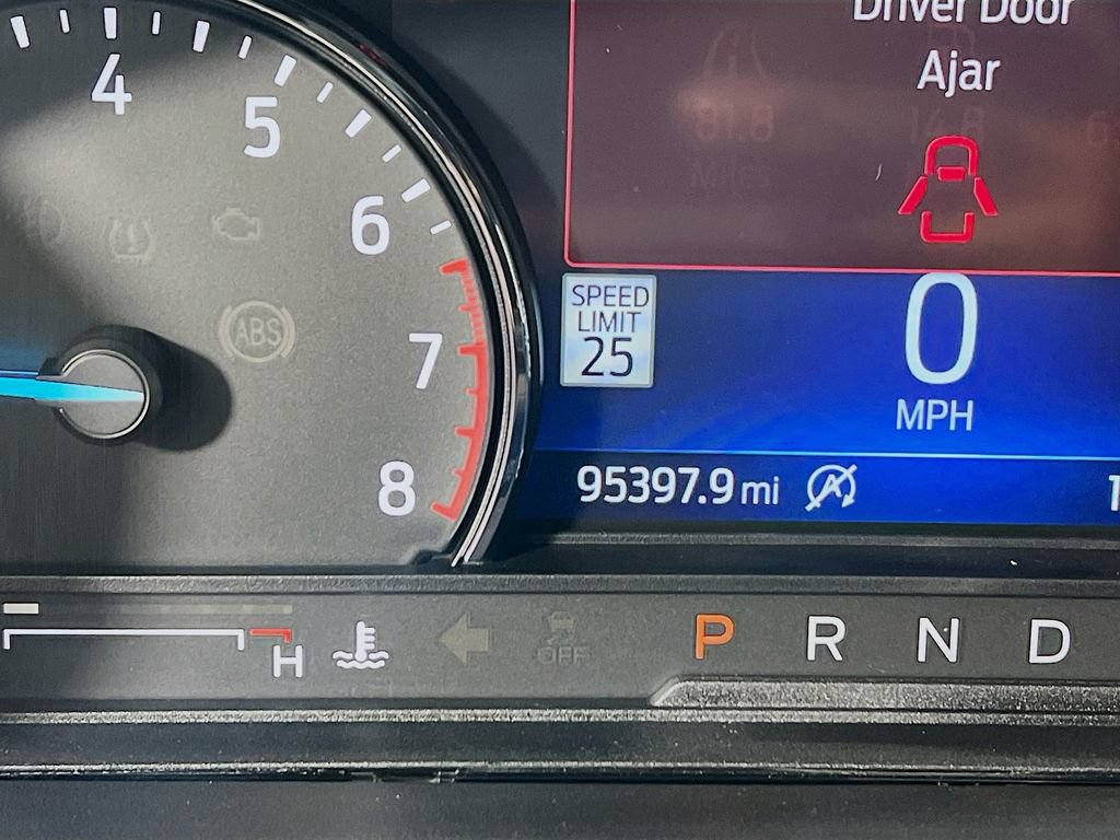 Used 2020 Ford Explorer XLT w/ Equipment Group 202A AWD/4WD image 11