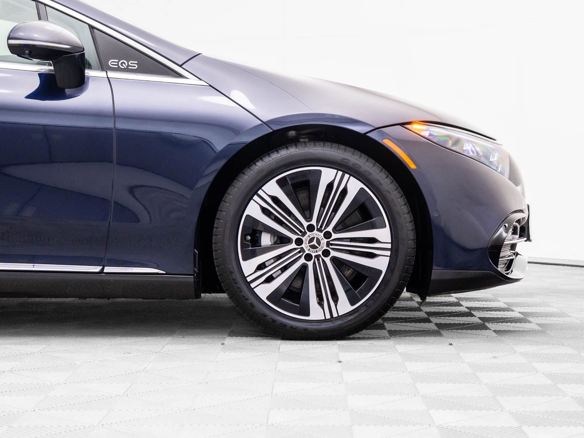 Used 2022 Mercedes-Benz EQS 450+ Sedan image 31