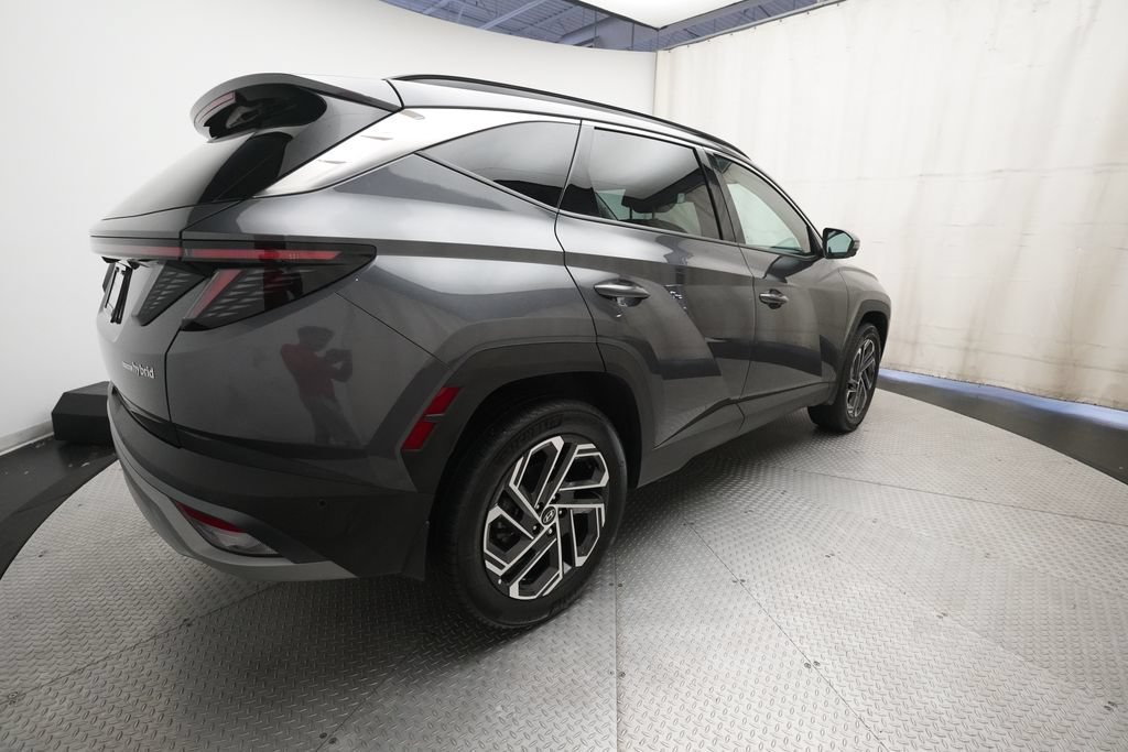 Used 2025 Hyundai Tucson Limited AWD/4WD image 36