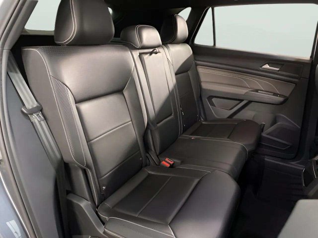 Used 2023 Volkswagen Atlas Cross Sport SE AWD/4WD image 75