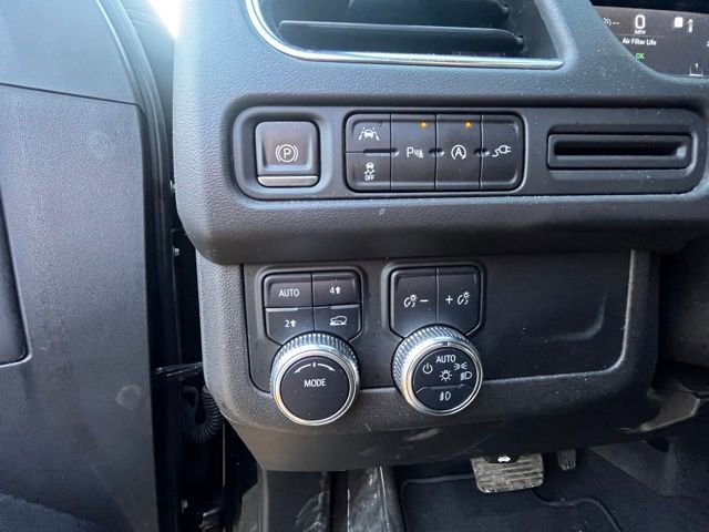 Used 2022 GMC Yukon SLE w/ Gmc Pro Safety Plus Package image 17